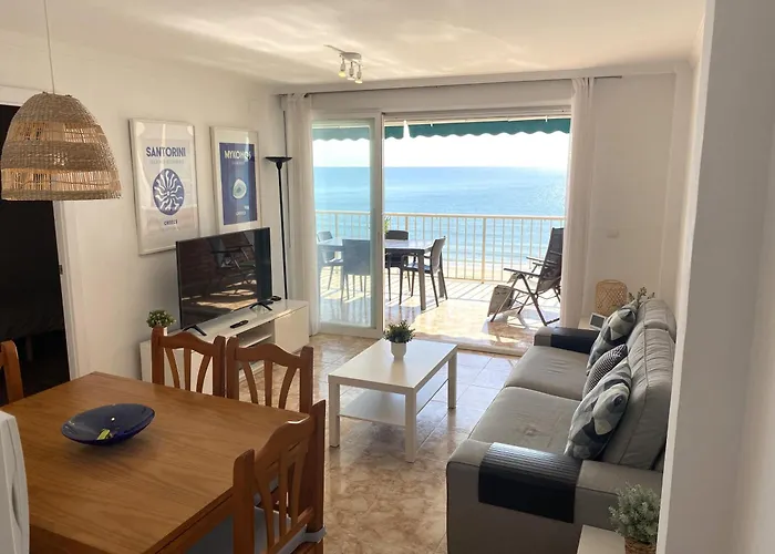 Beachfront And Renovated Apartment